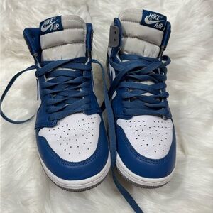Air Jordan 1 Blue, White and Grey